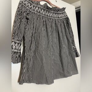 Max Azria Max sport off the shoulder